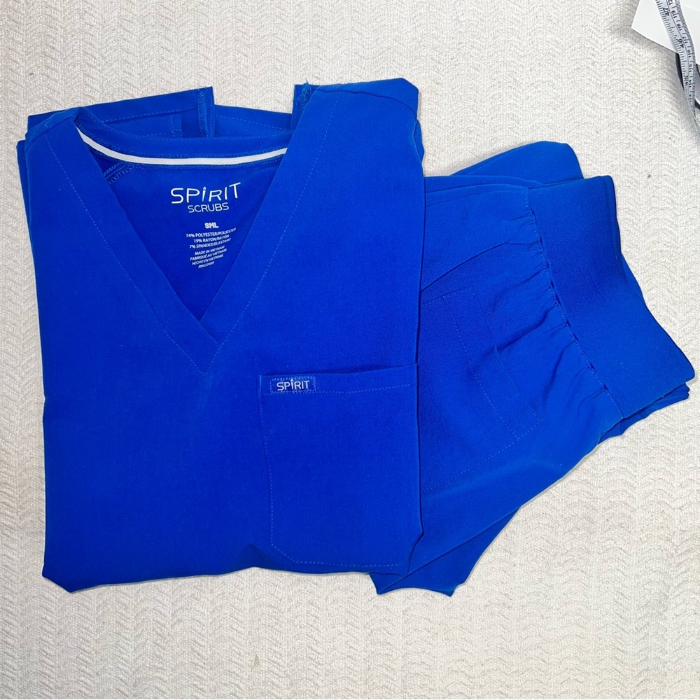 spirit / royal blue tuckable scrub top with joggers
